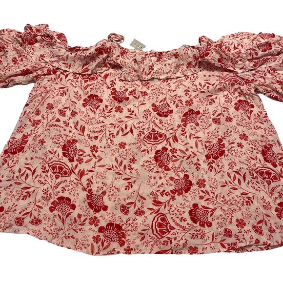MAURICES Red and White Floral Cold Shoulder Top NWT Plus Size 2X - Picture 5 of 5